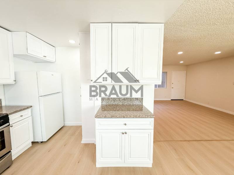 Apartment for rent at 13129 Oxnard St #4, Van Nuys, CA 91401