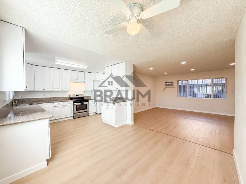 Apartment for rent at 13129 Oxnard St #4, Van Nuys, CA 91401
