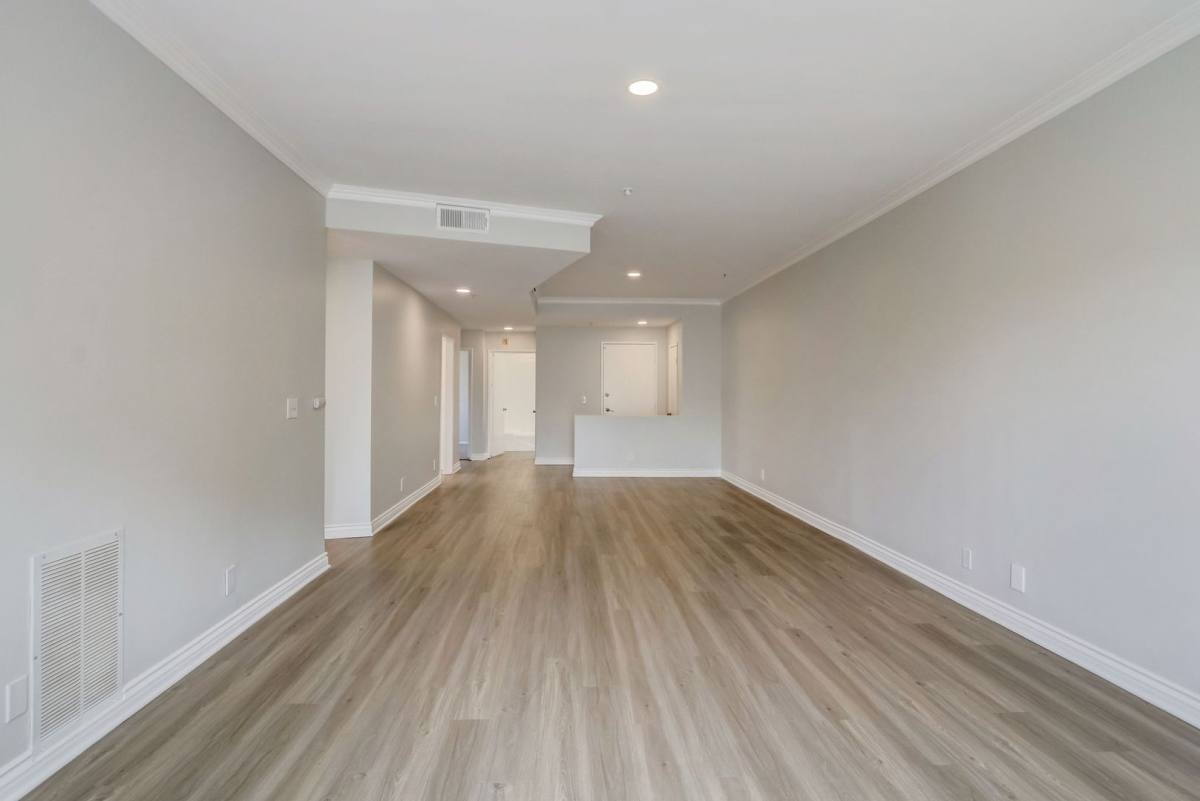Apartment for rent at 16070 Sunset Blvd, Pacific Palisades, CA 90272