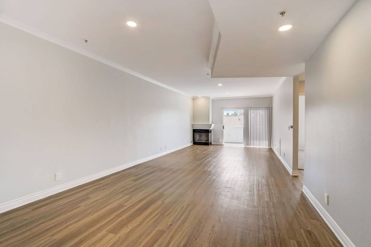 Apartment for rent at 16070 Sunset Blvd, Pacific Palisades, CA 90272