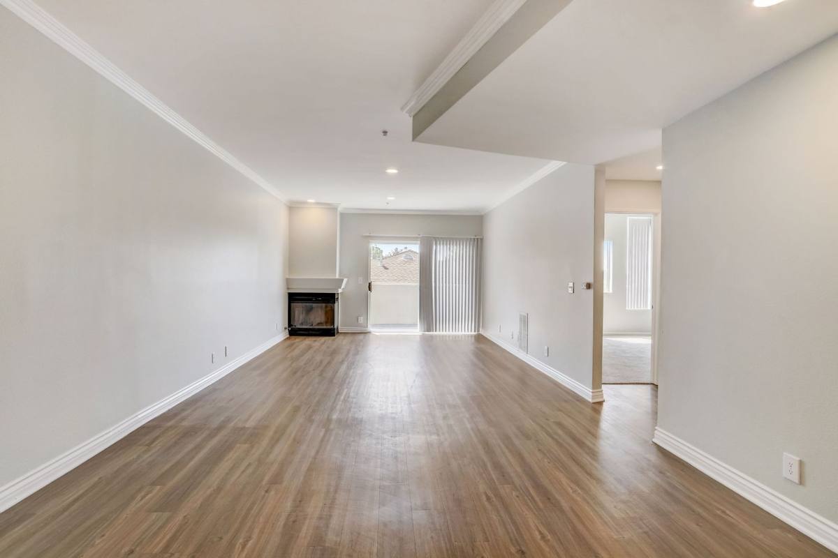 Apartment for rent at 16070 Sunset Blvd, Pacific Palisades, CA 90272