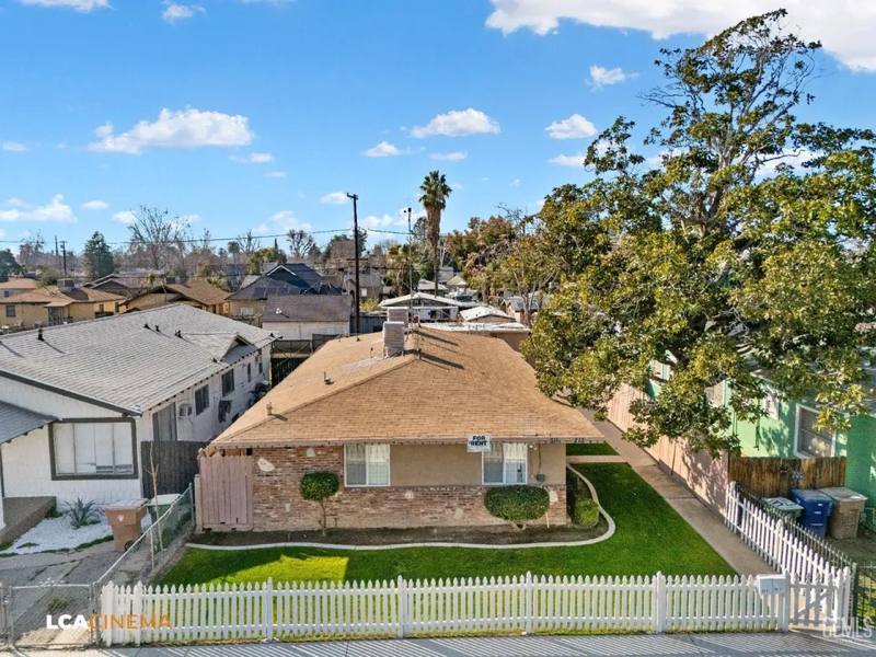 Apartment for rent at 311 F St, Bakersfield, CA 93304