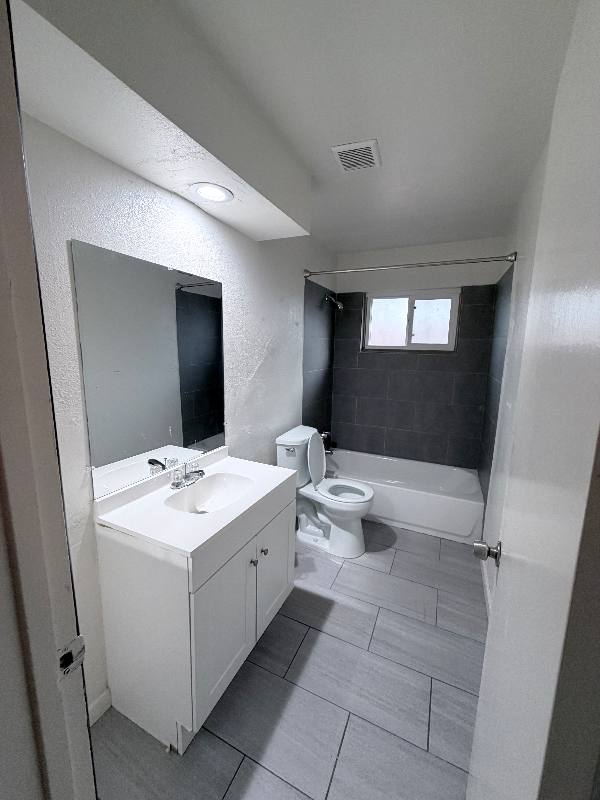 Apartment for rent at 311 F St, Bakersfield, CA 93304
