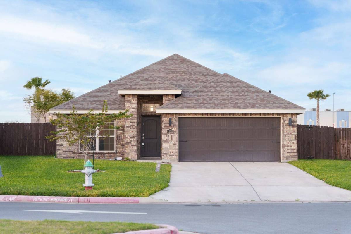 House for rent at 14612 Kurth Cove, McAllen, TX 78504
