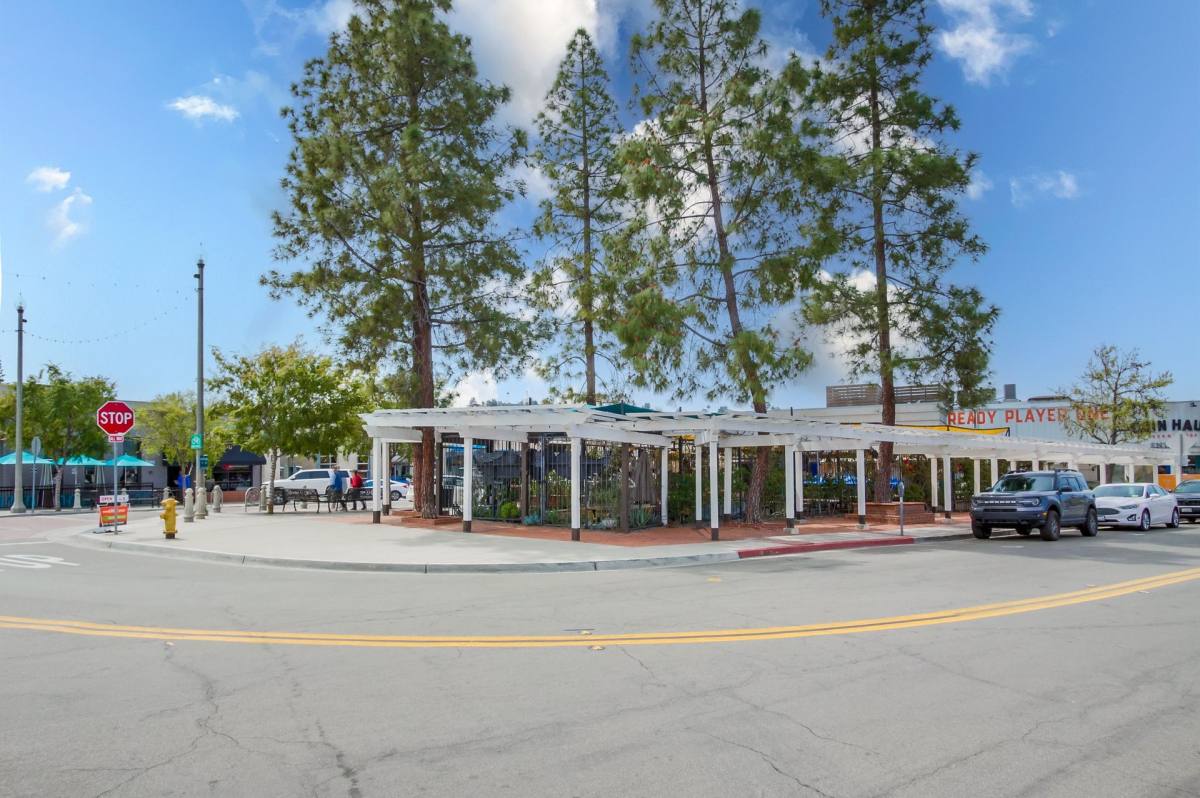 Apartment for rent at 4817-4831 Pine St, La Mesa, CA 91942