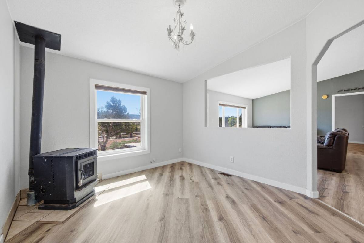 House for rent at 1958 Cartland Dr, Hurricane, UT 84737