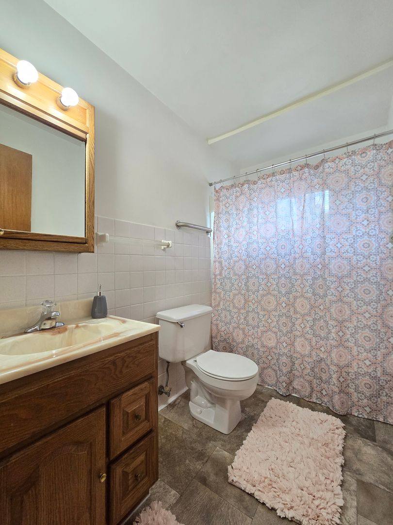 Apartment for rent at 502 13th St SE, Jamestown, ND 58401