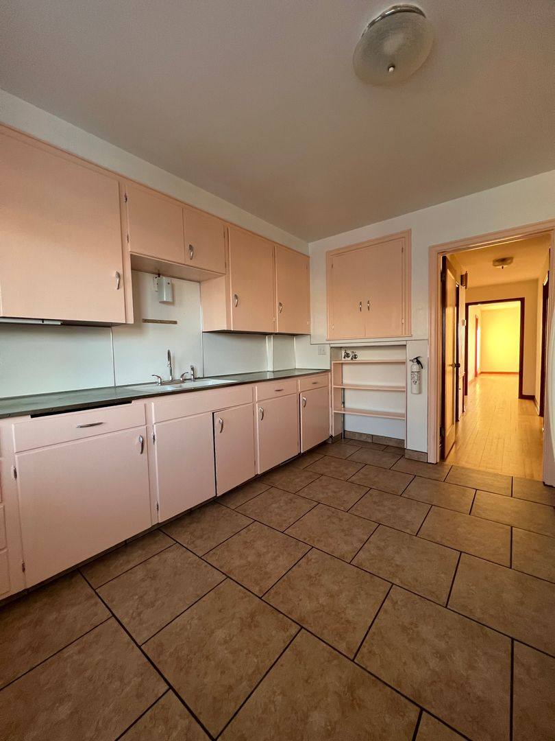 Apartment for rent at 403-405 1 2 W Granite, Butte, MT 59701