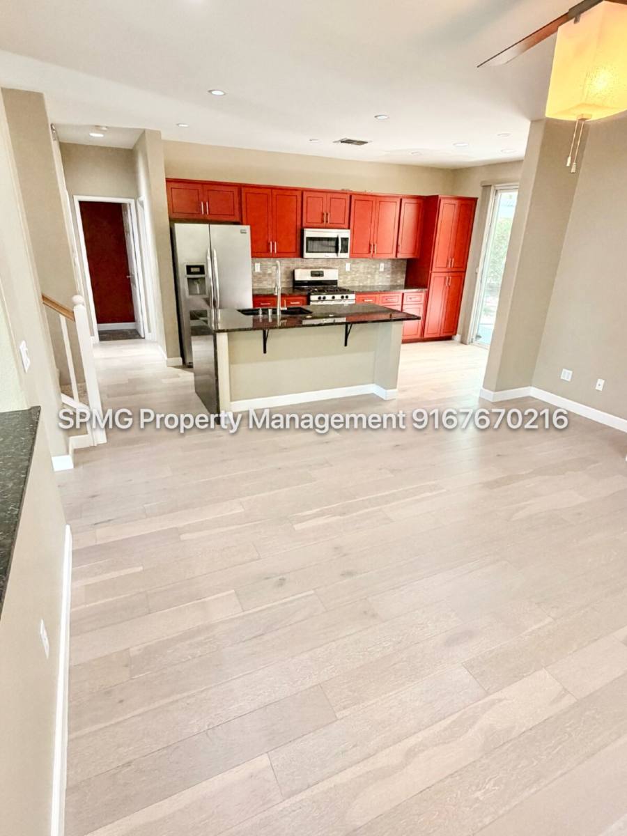 House for rent at 609 Granada Pass Dr, Roseville, CA 95678