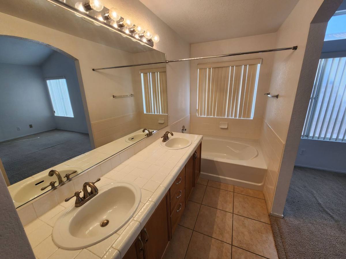 House for rent at 1917 Casa Verde Dr, North Las Vegas, NV 89031