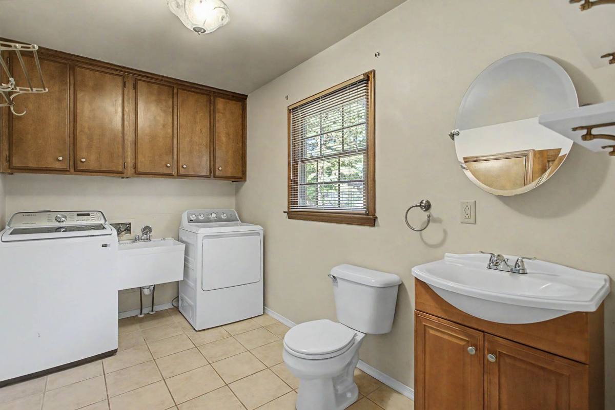 House for rent at 128 Stone Lake Court, Yorktown, VA 23693