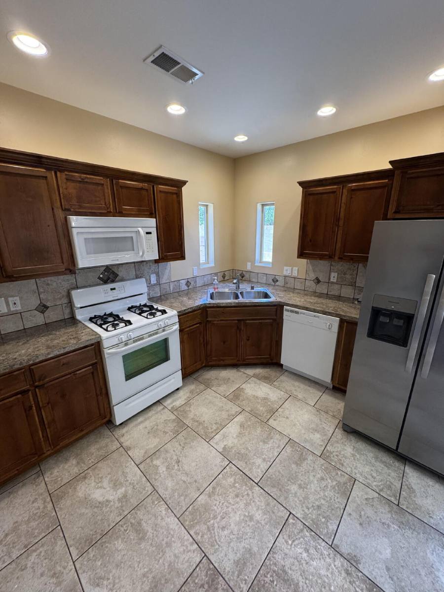 House for rent at 618 Fire Wheel Loop, Los Lunas, NM 87031