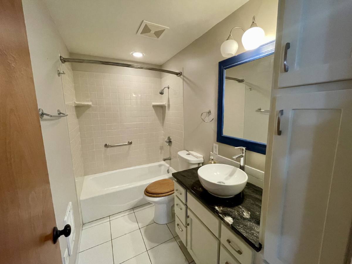 Townhouse for rent at 2920 Pearl St, Eugene, OR 97405