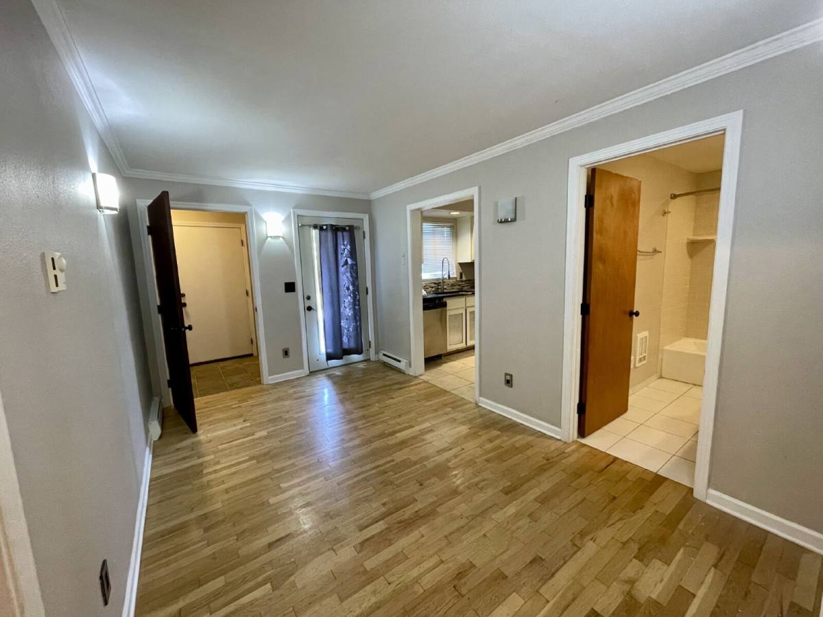 Townhouse for rent at 2920 Pearl St, Eugene, OR 97405