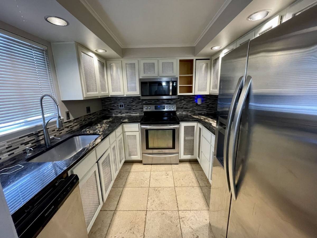 Townhouse for rent at 2920 Pearl St, Eugene, OR 97405