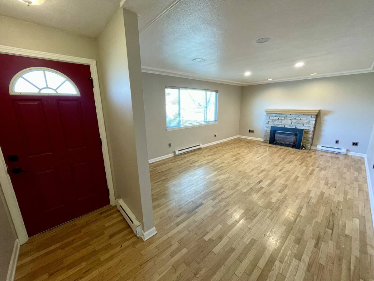 Townhouse for rent at 2920 Pearl St, Eugene, OR 97405