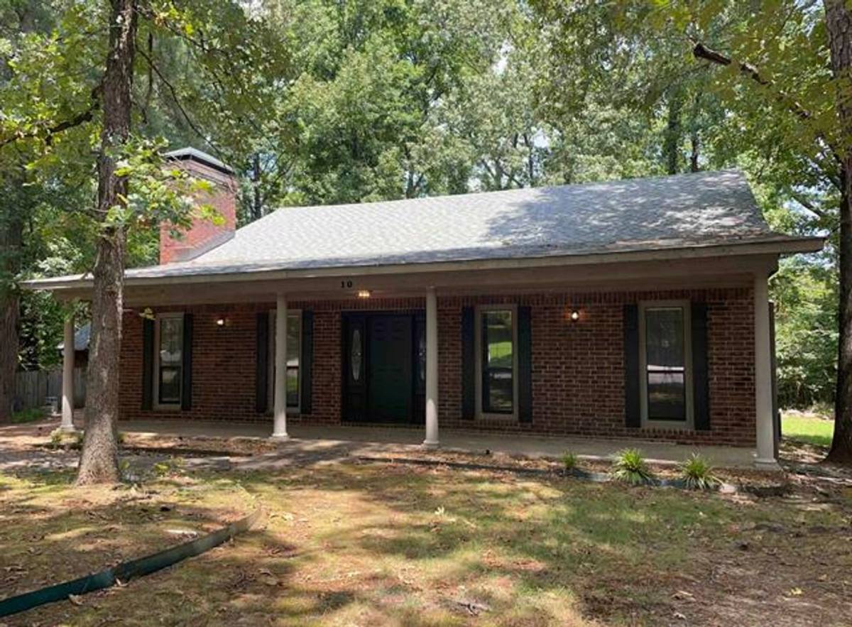 House for rent at 10 Yukon Cove, Maumelle, AR 72113
