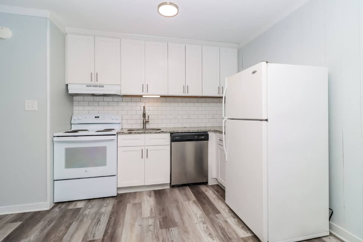 Apartment for rent at 2325 15th St, Hickory, NC 28601
