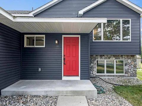 House for rent at 117 Mill Rd, Waconia, MN 55387