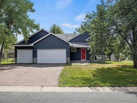 House for rent at 117 Mill Rd, Waconia, MN 55387