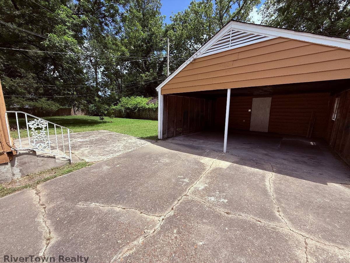 House for rent at 2677 Larose Ave, Memphis, TN 38114