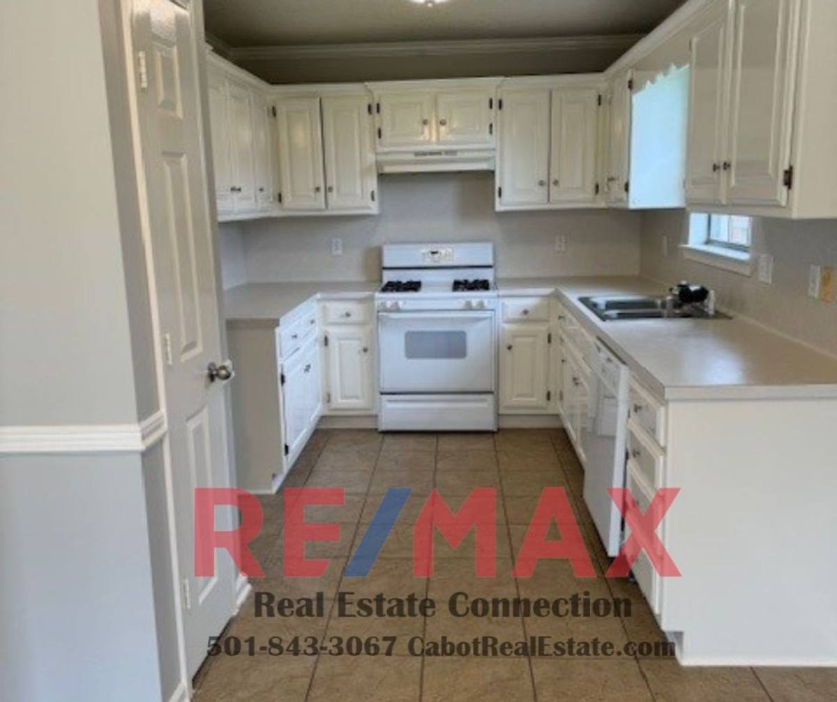House for rent at 29 Applewood Dr, Cabot, AR 72023