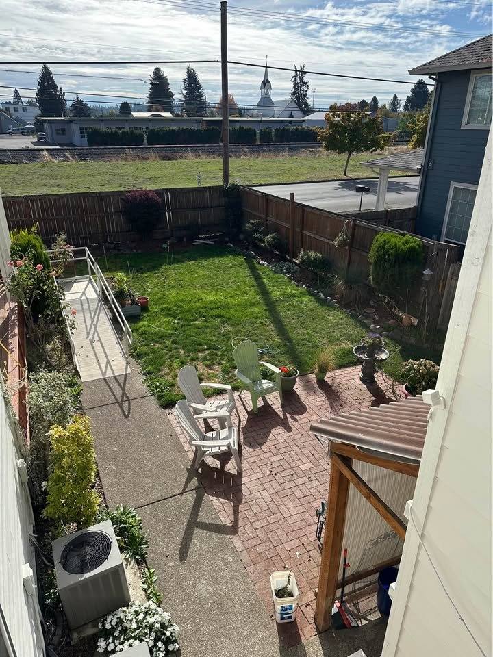 Apartment for rent at 3289 3rd St, Hubbard, OR 97032