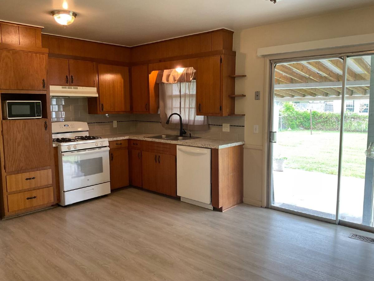House for rent at 10121 E 22nd St, Tulsa, OK 74129