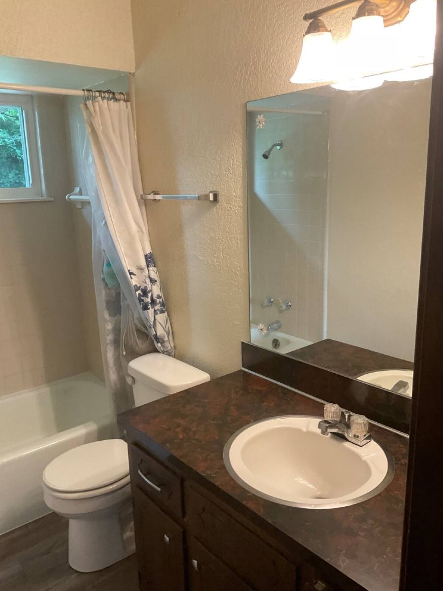 House for rent at 318 S 161st E Place, Tulsa, OK 74108