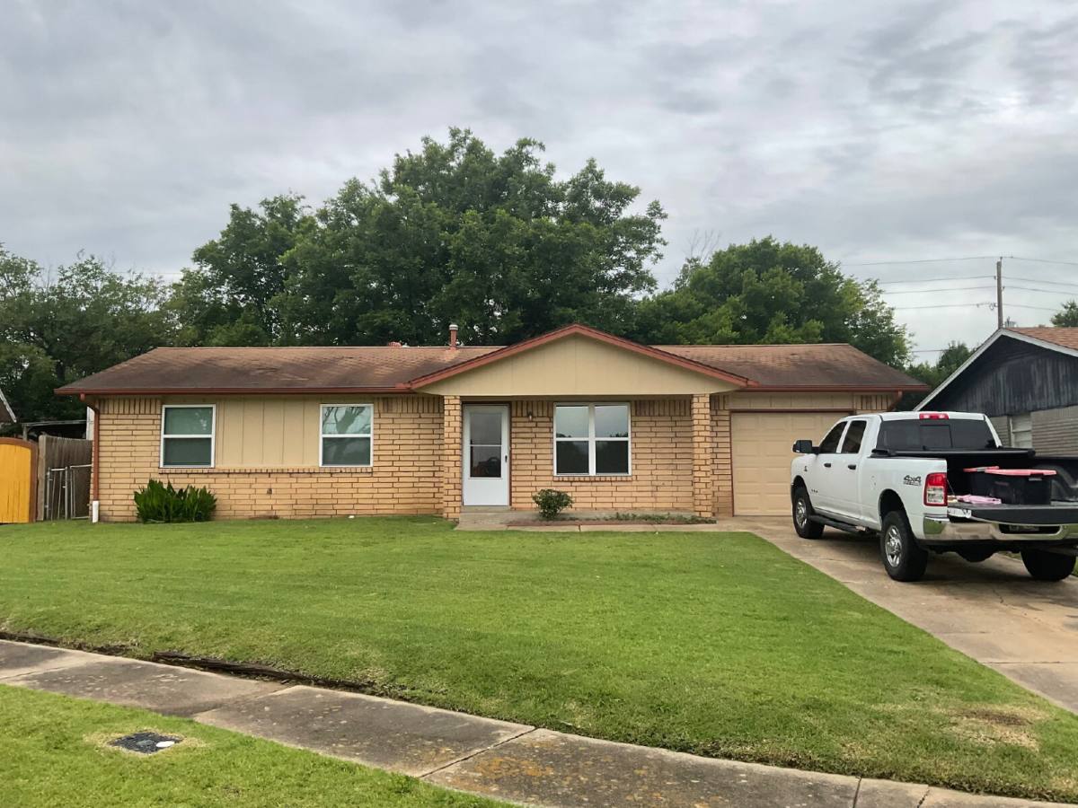 House for rent at 318 S 161st E Place, Tulsa, OK 74108