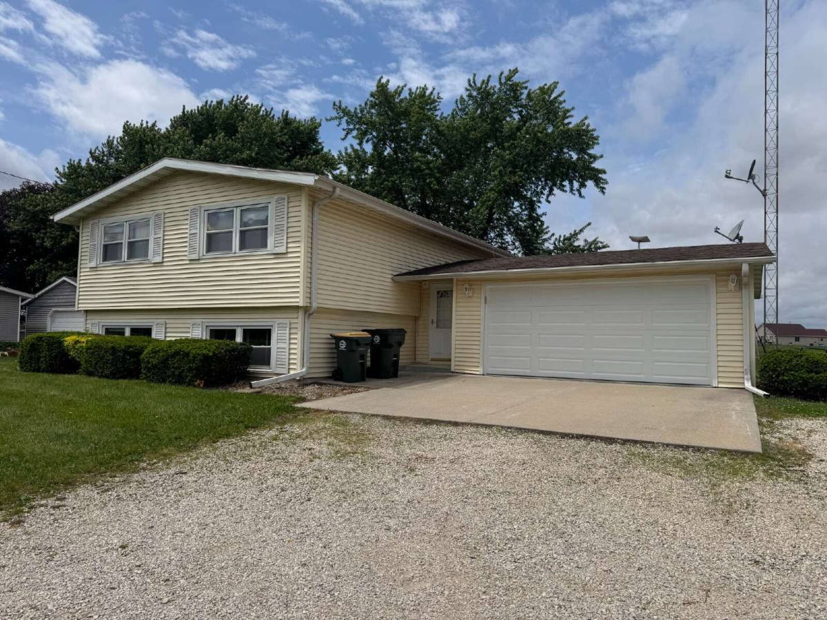 House for rent at 3639 Illinois #71, Sheridan, IL 60551