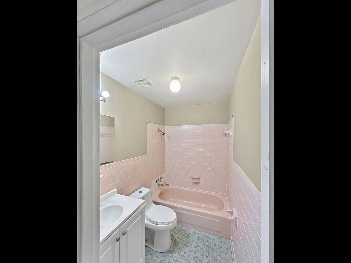 House for rent at 1978 Sparks St, Memphis, TN 38106