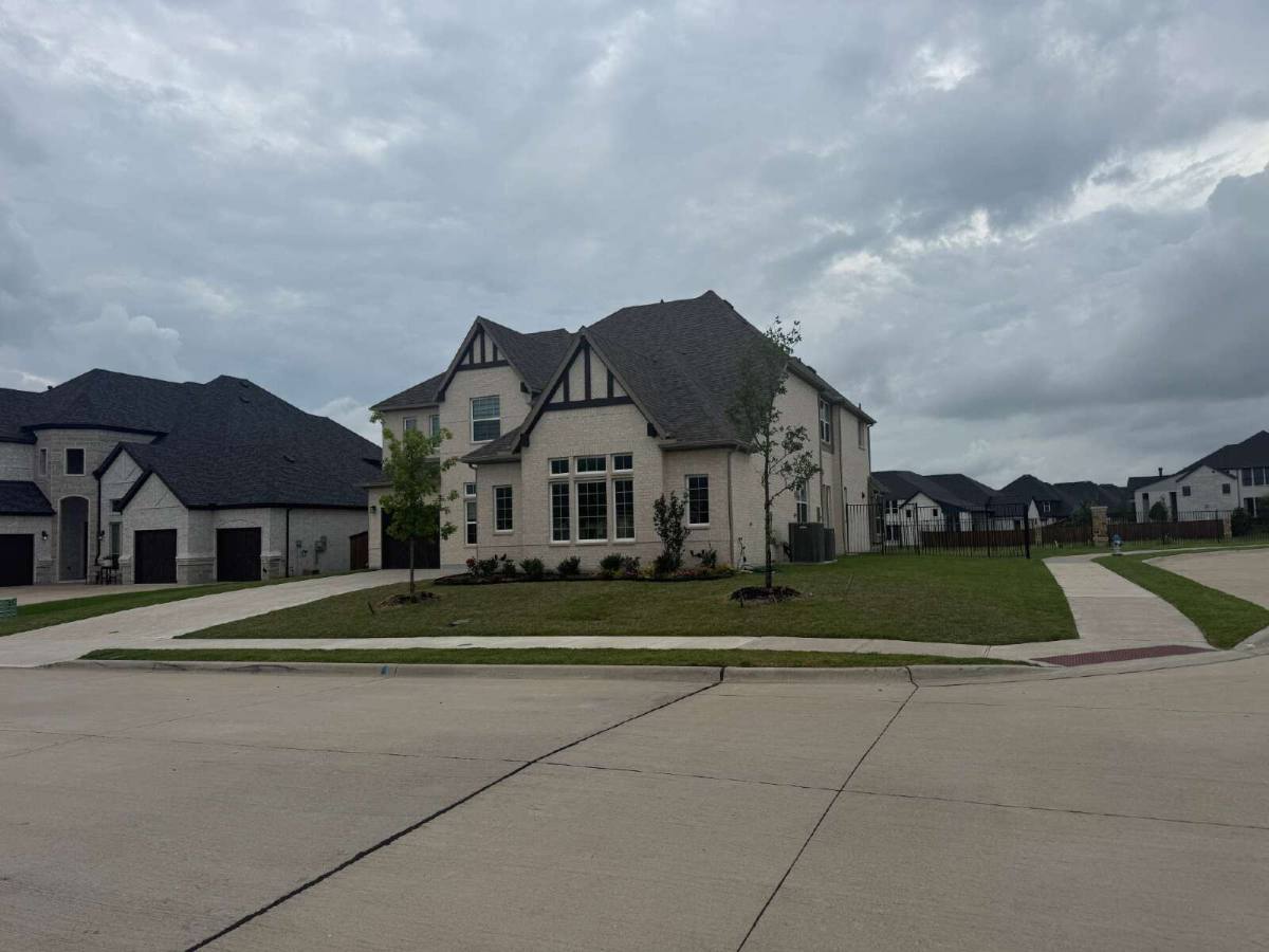 House for rent at 1927 Pebble Lane, Rockwall, TX 75087