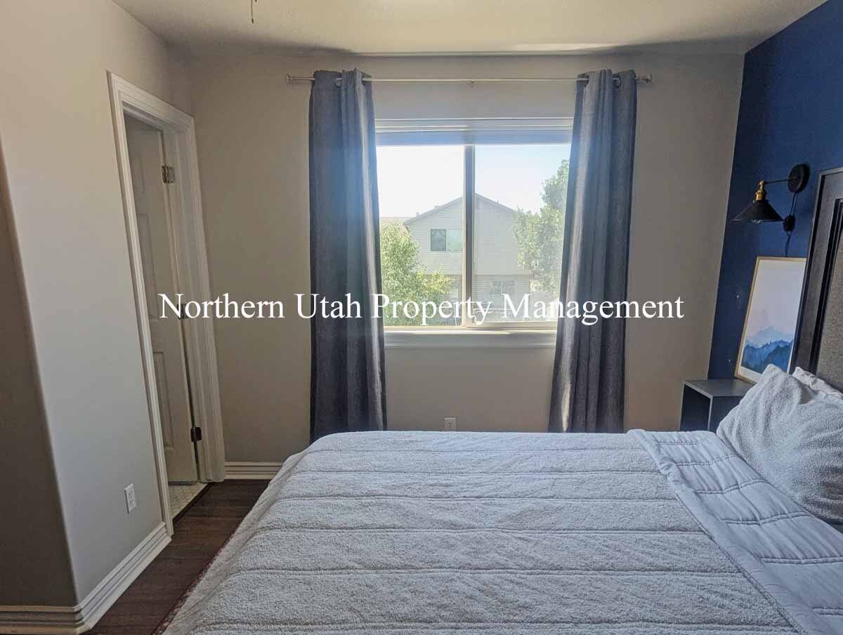 House for rent at 1287 W 2000 N, Clearfield, UT 84015