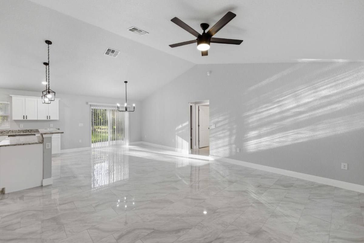 House for rent at 6419 NW 57th Ave, Ocala, FL 34482