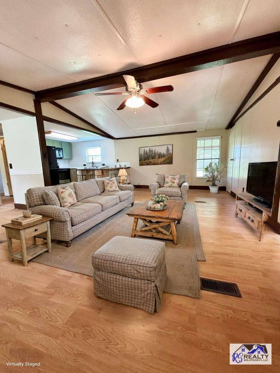 House for rent at 15518 Lake Apopka Rd, Clermont, FL 34715