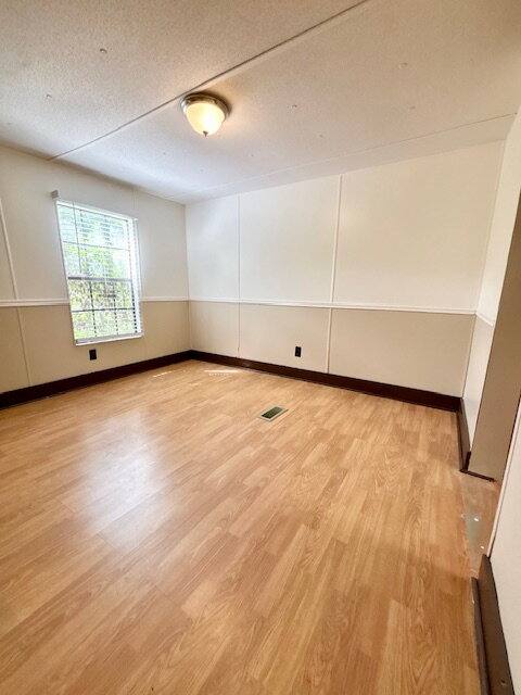 House for rent at 15518 Lake Apopka Rd, Clermont, FL 34715