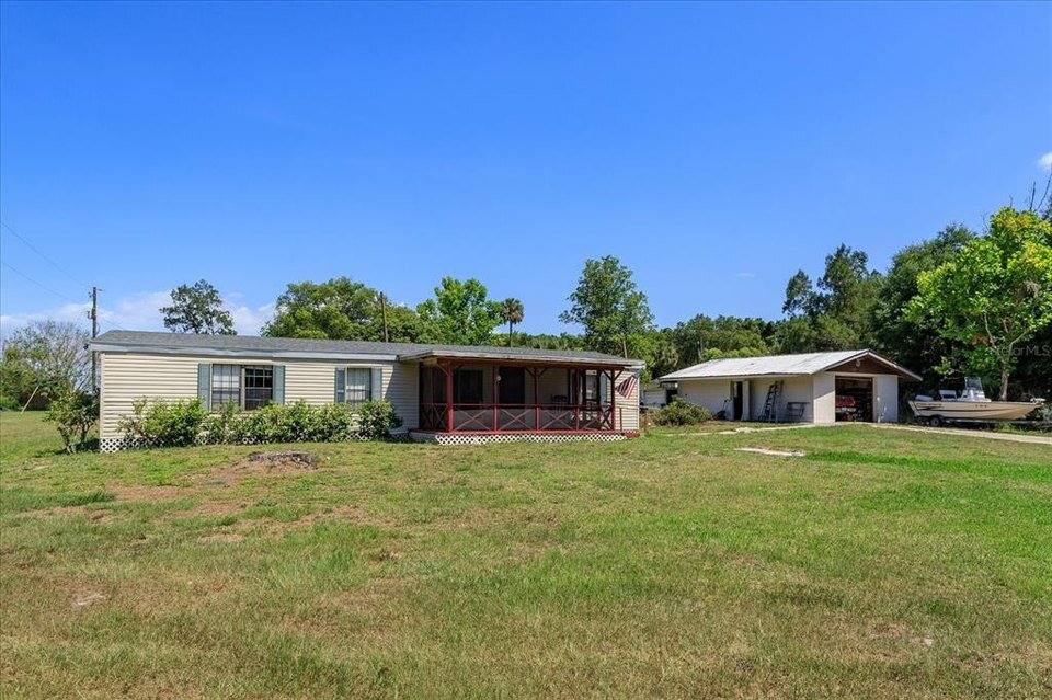 House for rent at 15518 Lake Apopka Rd, Clermont, FL 34715