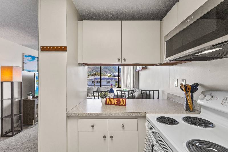 Apartment for rent at 909 Coolidge St #301, Honolulu, HI 96826