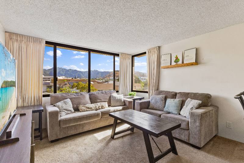 Apartment for rent at 909 Coolidge St #301, Honolulu, HI 96826