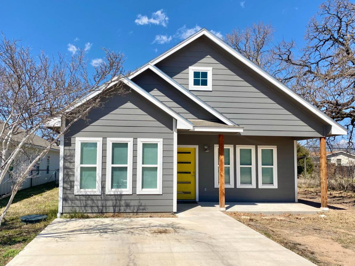 House for rent at 1527 Geronimo Trail, Kingsland, TX 78639