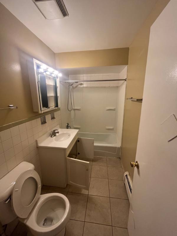 Apartment for rent at 9826 Sayre Ave #10, Chicago Ridge, IL 60415