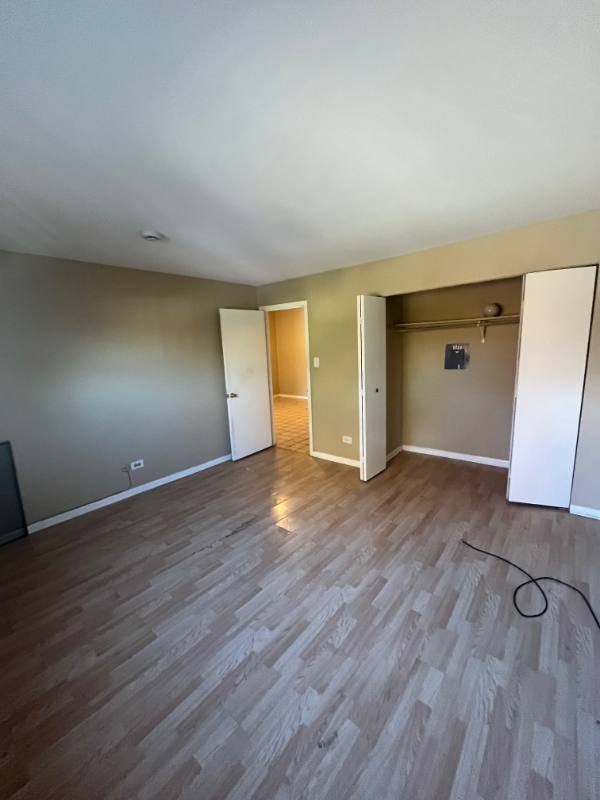 Apartment for rent at 9826 Sayre Ave #10, Chicago Ridge, IL 60415