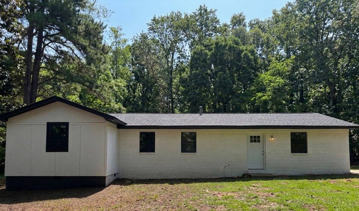 House for rent at 2423 S Chatfield, Bauxite, AR 72011