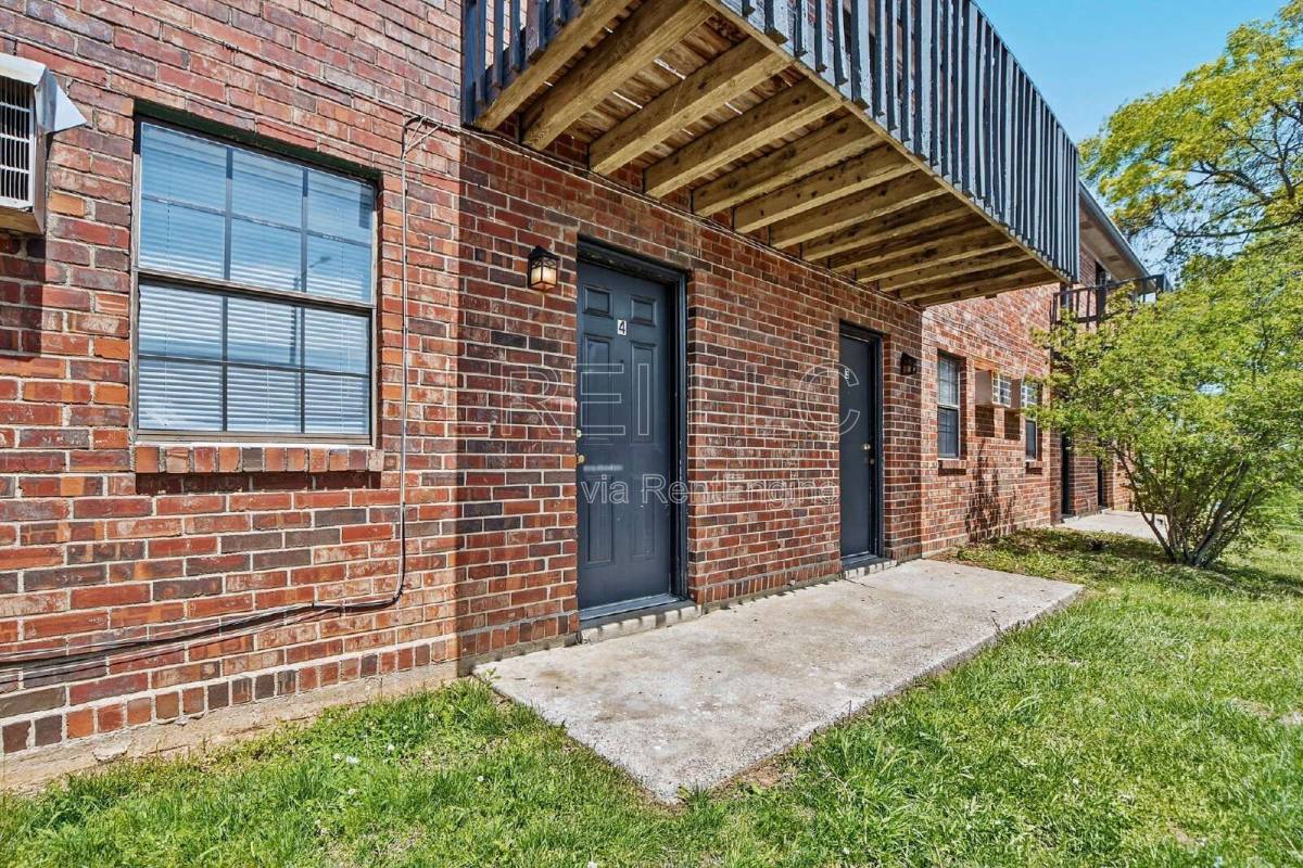 Apartment for rent at 176 Thistlewood Ave, Frankfort, KY 40601