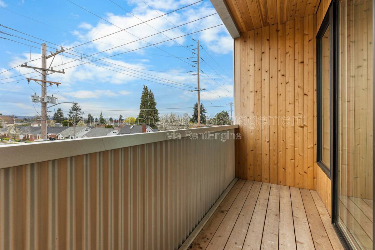 Apartment for rent at 7480 N Delaware Ave #304, Portland, OR 97217