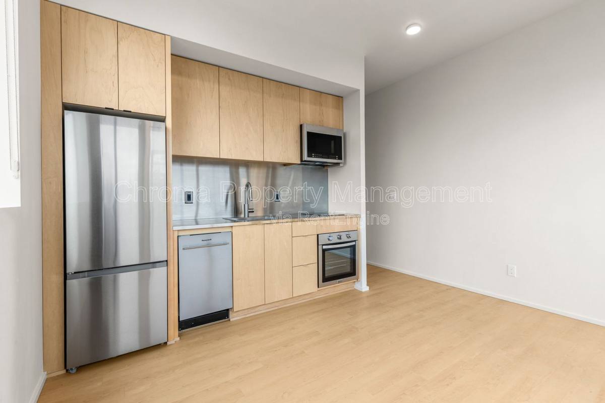 Apartment for rent at 7480 N Delaware Ave #304, Portland, OR 97217