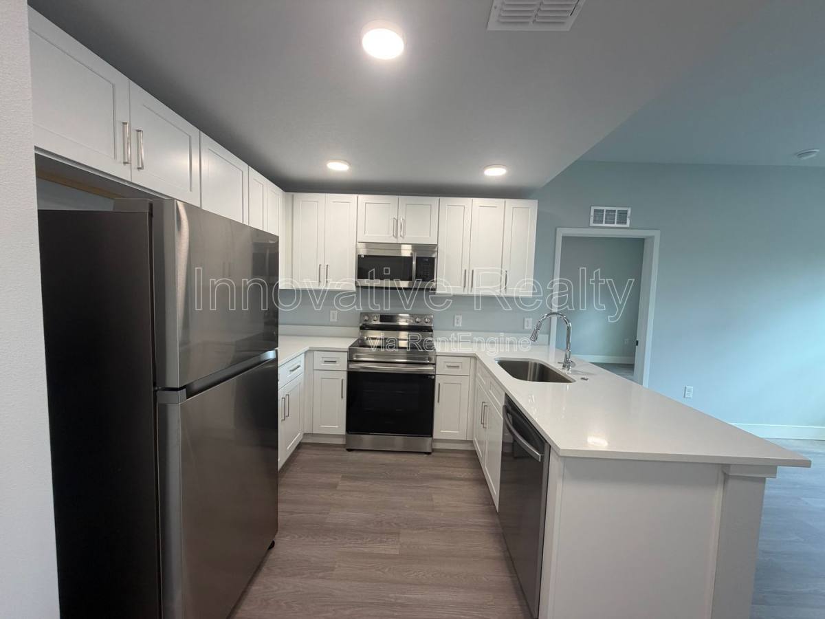 Apartment for rent at 2240 Florida Dr, Deltona, FL 32738