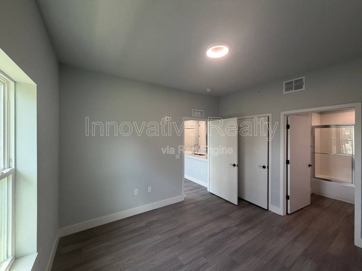 Apartment for rent at 2240 Florida Dr, Deltona, FL 32738