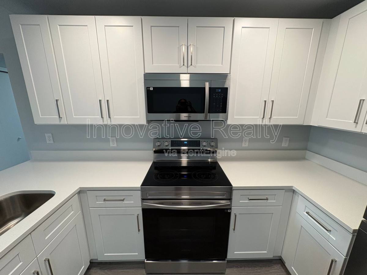 Apartment for rent at 2240 Florida Dr, Deltona, FL 32738